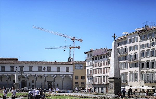 Two Raimondi flattop tower cranes erected in Florence Italy