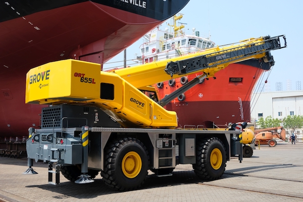 Versatile Grove GRT655L for shipbuilder Albwardy Damen 2