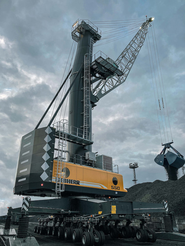 liebherr lhm 550 in operation