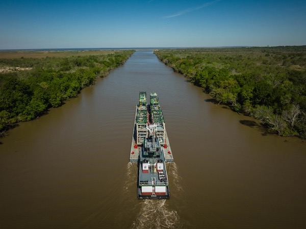 1 barge moving thro Louisiana 2