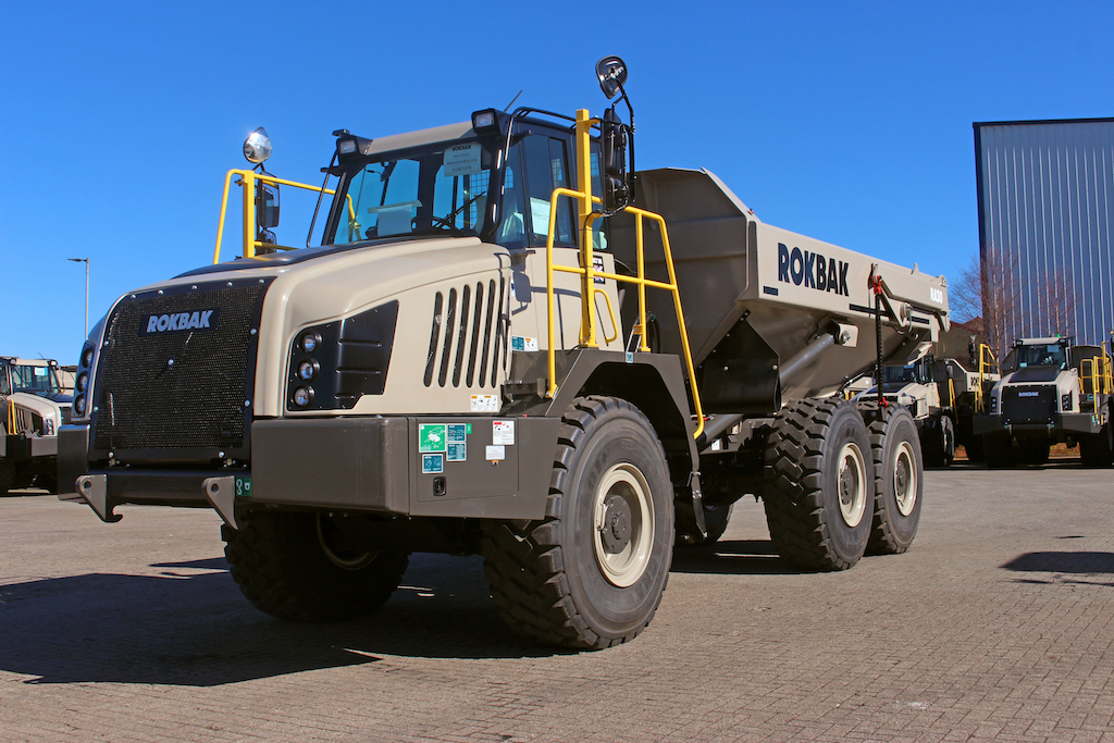 Rokbak celebrates three years of high quality hauling and positive growth 01