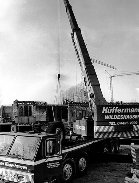 hueffermann kranvermietung liebherr krane 300