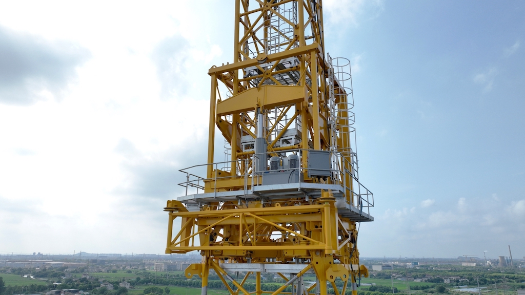 Manitowoc launches largest topless tower crane from Asia Range the Potain MCT 2205 05