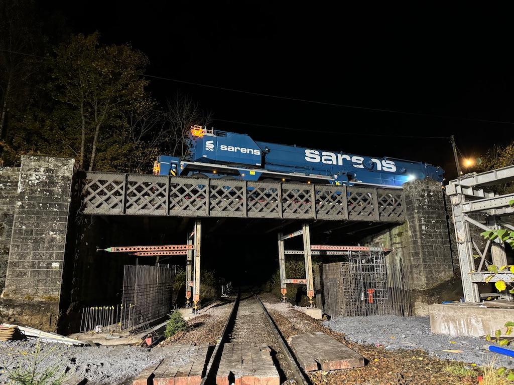 Sarens Rannoch Road bridge 2