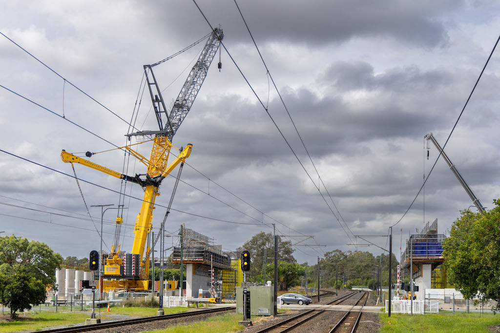 universal cranes