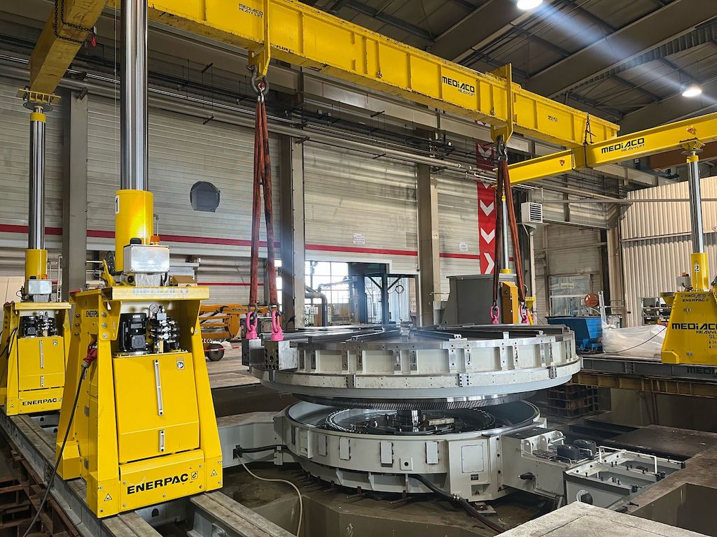 Mediaco Heavy Lift