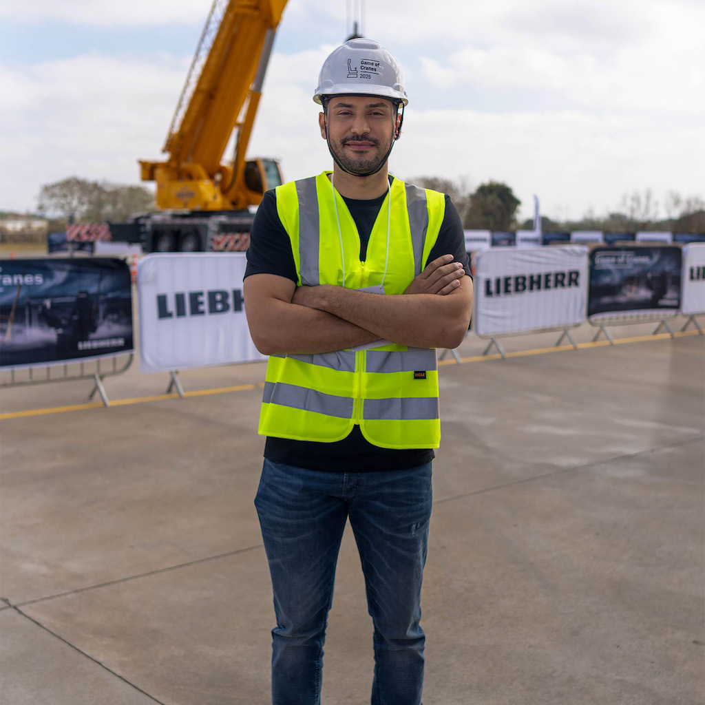 liebherr game of cranes south america leonardo navarro 300dpi