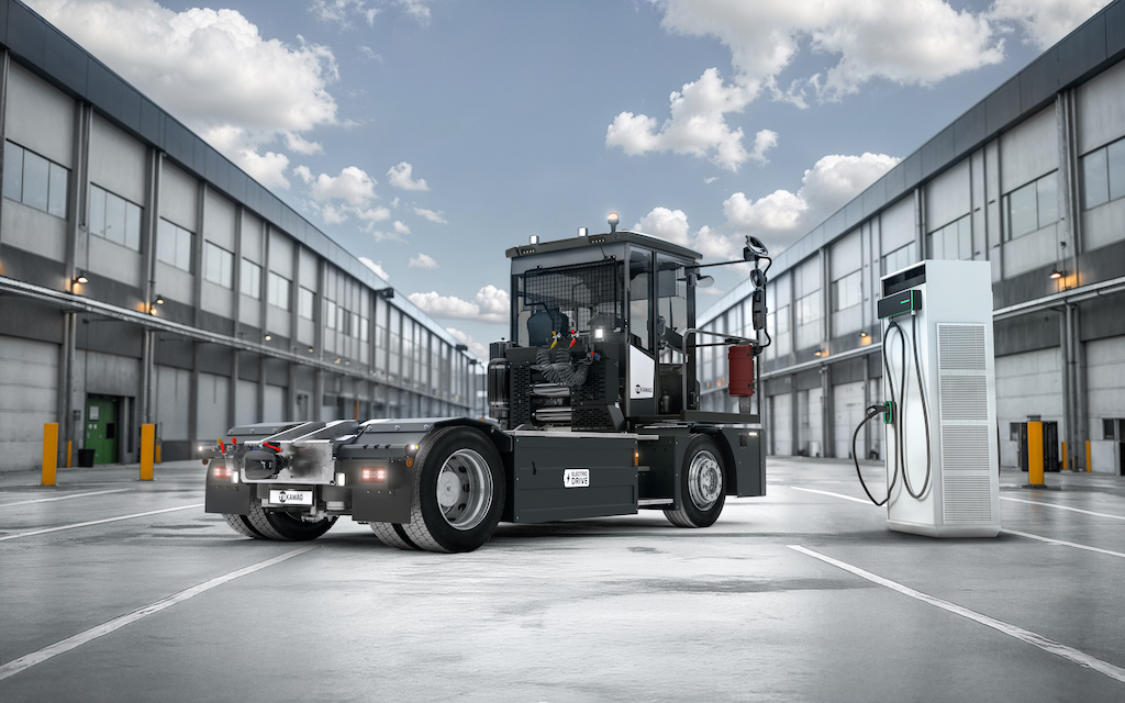 TIIKAMAG KAMAG ePT yard charging image V001