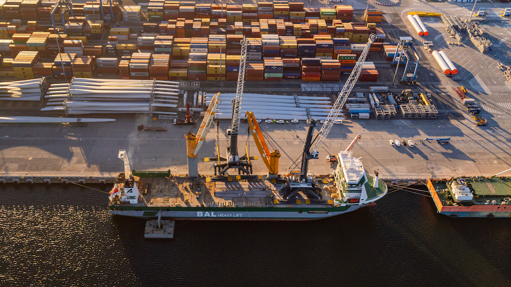 liebherr dp world constanta lhm 600 1 300dpi