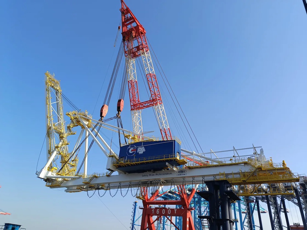 Crane Erection Upper Works.jpg.jpeg copy