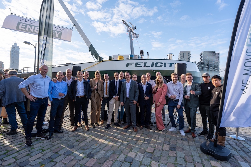 AMS Barging Adds 9,000 m³ Methanol-Ready Tanker Felicitas