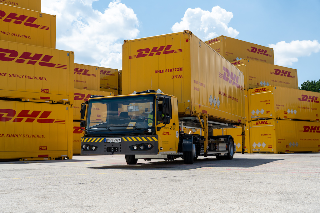 DHL Adds 25 Electric KAMAG Swap Body Movers