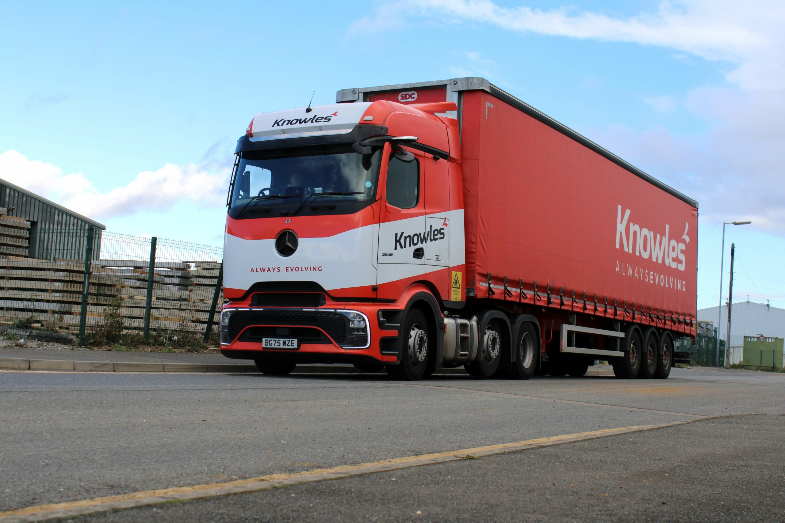 Knowles Adds 15 SDC Curtainsiders to Trailer Fleet
